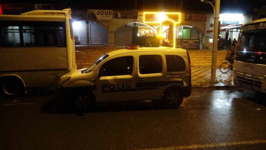 Laf atma kavgasında kan aktı: 3 yaralı