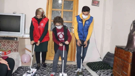 Lösemi Hastası Ömer'e jest