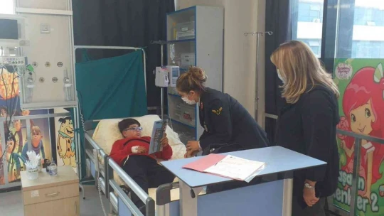 Lösemili çocuklara jandarma şefkati