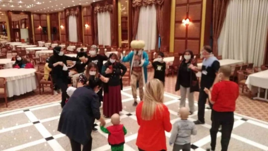 Lösemili çocuklara moral