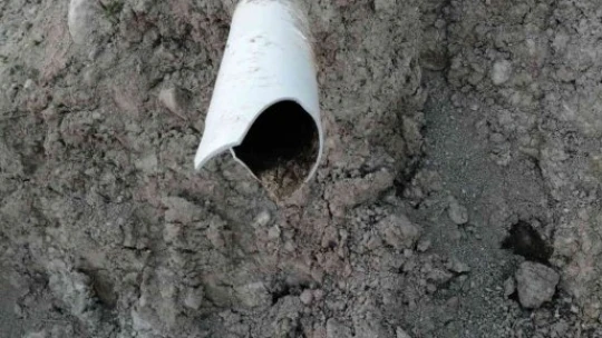 Mahalleye dadanan hırsızlar su pompalarını çaldı