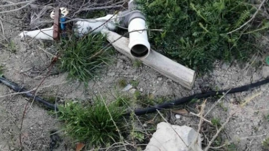 Mahalleye dadanan hırsızlar su pompalarını çaldı