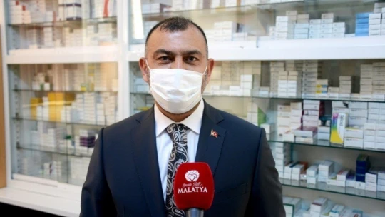 İhtiyaç sahiplerine ilaç dağıtılıyor