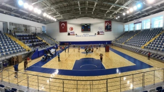 Malatya Büyükşehir Belediyespor zirve takibini sürdürdü