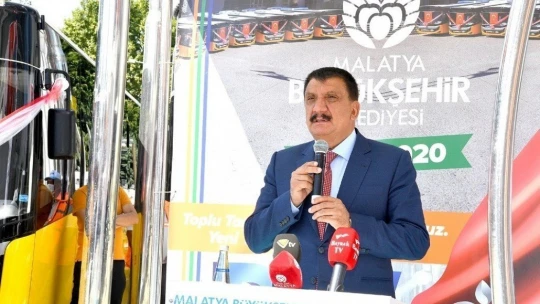 Malatya Büyükşehir toplu taşıma araç filosunu 15 yeni otobüsle güçlendirdi