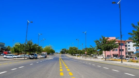 Malatya Büyükşehir yol çizgisine ağırlık verdi