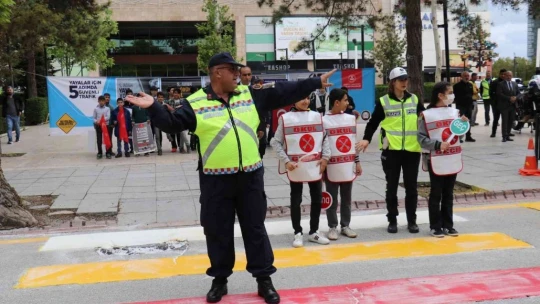 Malatya'da 'Yayalar için 5 Adımda Güvenli Trafik' tanıtımı yapıldı