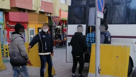 Malatya'da 11 kaçak göçmen yakalandı