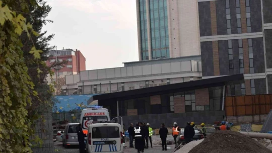 Malatya'da 17'nci kattaki intihar girişimini polis engelledi
