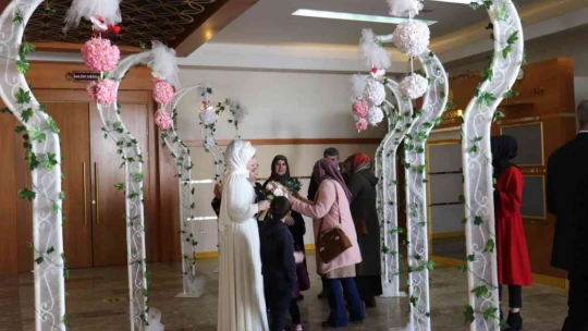 20 çift 14 Şubat'ı seçti