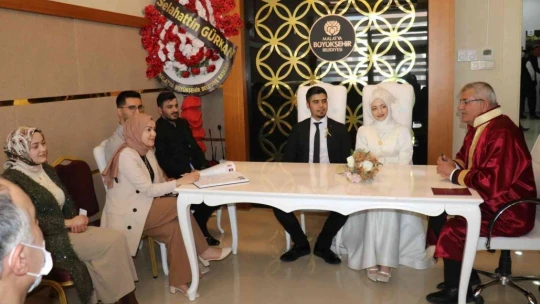 20 çift 14 Şubat'ı seçti