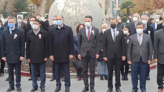 Malatya'da 24 Kasım Öğretmenler Günü kutlandı