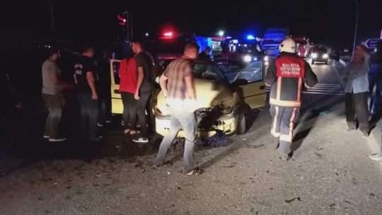 Malatya'da 3 ayrı kazada 6 kişi yaralandı