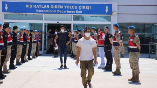 Malatya'da 3 günde bin 135 kaçak göçmen sınır dışı edildi