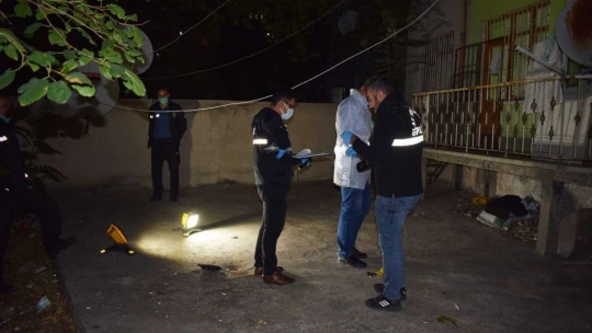 Malatya'da 4. kattan düşen genç hayatını kaybetti