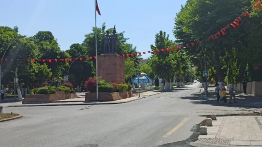 Malatya'da 6 saatlik sokağa çıkma kısıtlaması başladı