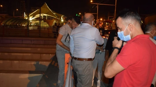 Malatya'da alt geçitteki intihar girişimini polis engelledi