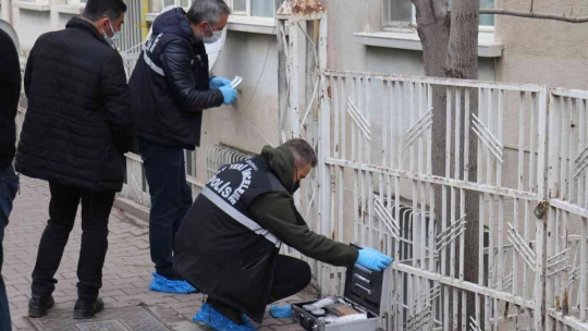 Malatya'da apartman boşluğunda ceset bulundu