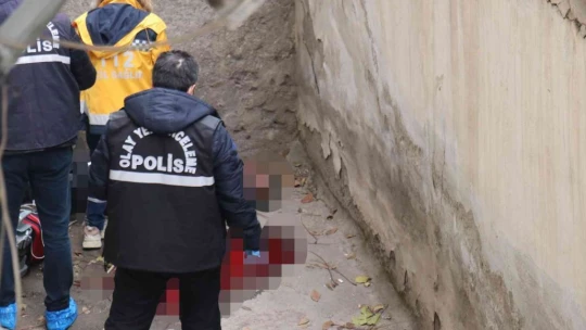 Malatya'da apartman boşluğunda ceset bulundu
