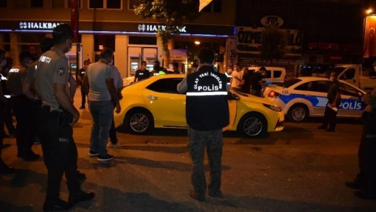 Malatya'da araç içerisinde silahla vurulan 1 kişi yaralandı