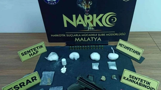 Malatya'da araçtaki uyuşturucu düzeneğini polis ortaya çıkardı