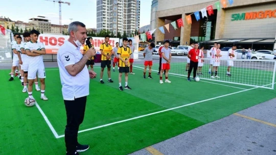 Malatya'da ayak tenisi heyecanı
