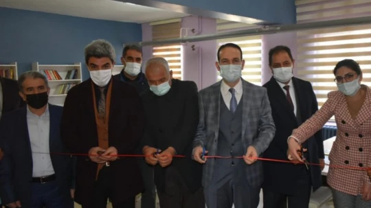 Malatya'da bir okul daha kütüphaneye kavuştu