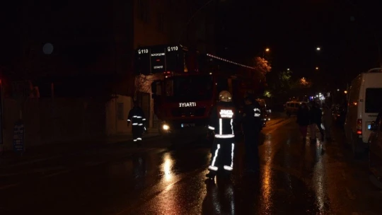 Malatya'da bir şahıs kendi evini yakıp kaçtı