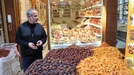 Bir yılda 347 milyon dolarlık kayısı ihracatı