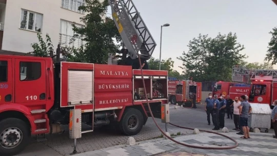 Malatya'da çatı yangını