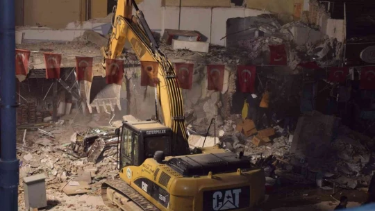 Malatya'da çöken binada arama çalışmaları sona erdi