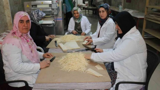 Malatya'da ekmeğin ustası Fatma abla