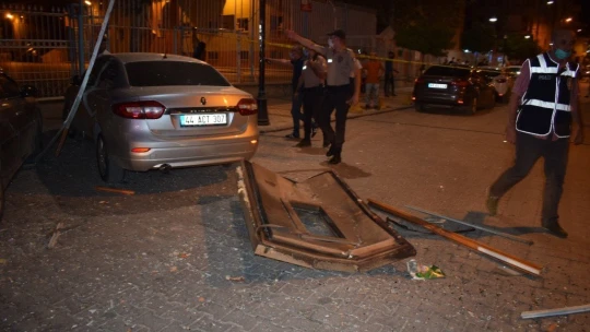 Malatya'da ekmek fırını bomba gibi patladı: Ortalık savaş alanına döndü