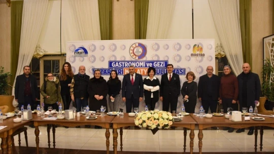 Malatya'da gastronomi yazarlarına peynir ve kağıt kebabı tanıtıldı