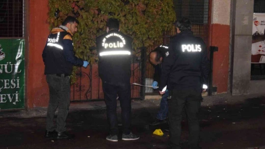 Malatya'da gecenin sessizliğini silah sesleri bozdu