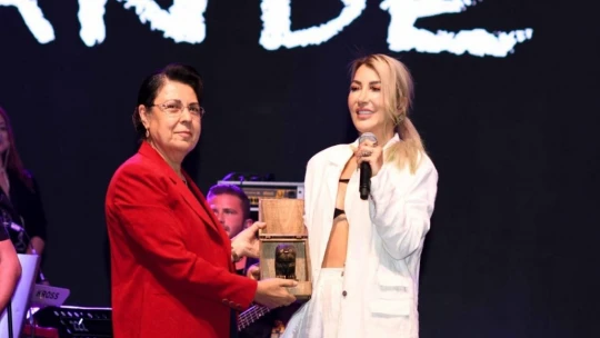Malatya'da Hande Yener rüzgarı