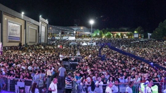 Malatya'da Hande Yener rüzgarı