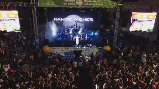 Malatya'da Hande Yener rüzgarı