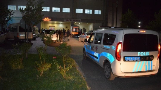 Malatya'da husumetlilerin karşılaşması kanlı bitti: 1 ölü  1 yaralı