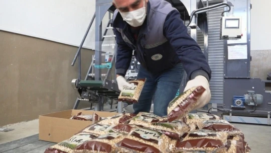 Malatya'da ihtiyaç sahiplerine 2 bin paket nohut ve kuru fasulye