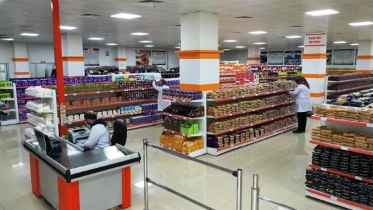 Malatya'da ihtiyaç sahiplerine 2 bin paket nohut ve kuru fasulye