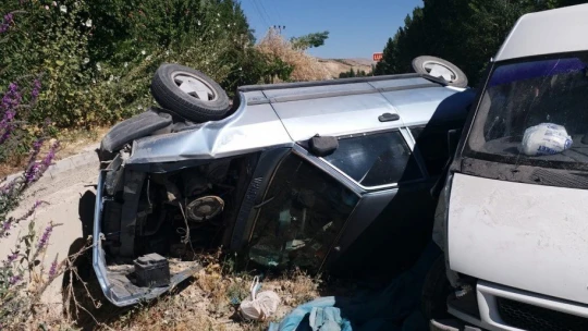 Malatya'da iki araç çarpıştı: 12 yaralı
