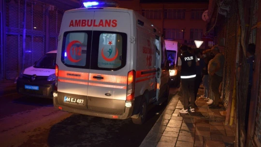 Malatya'da iki grup arasında bıçaklı kavga: 3 yaralı