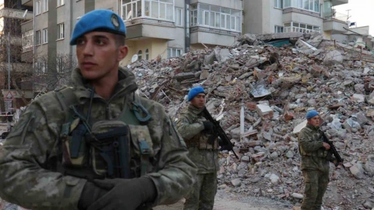 Malatya'da iki noktada arama kurtarma çalışması devam ediyor