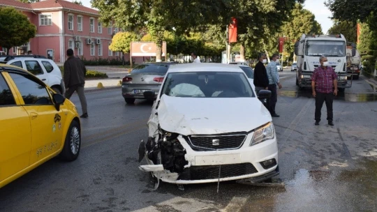 Malatya'da iki otomobil çarpıştı: 1 yaralı
