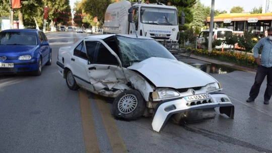 Malatya'da iki otomobil çarpıştı: 1 yaralı