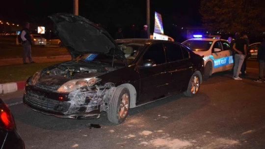Malatya'da iki otomobil çarpıştı: 3 yaralı