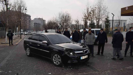 Malatya'da iki otomobil çarpıştı: 1 yaralı