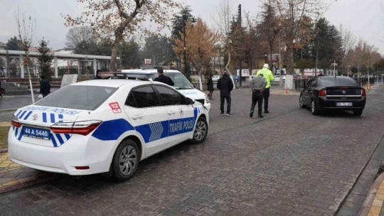Malatya'da iki otomobil çarpıştı: 1 yaralı