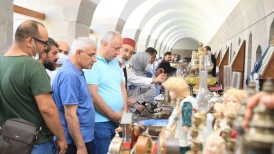 Malatya'da ilk antika pazarı Kervansaray'da açıldı